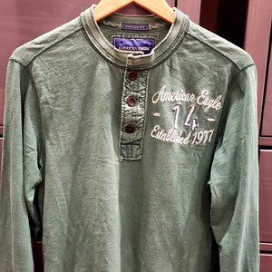 VTG looking distressed light LS shirt/henley (M)